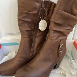 New Never Worn Shoes Women’s 8 1/2