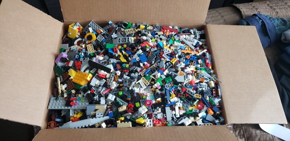 Lego assorted pieces. 14lb box. No minifigures!