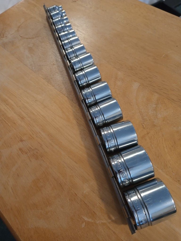 Snap-on 14 Pc 3/8 Shallow Socket Set Lightly Used, One To One Quarter Inches