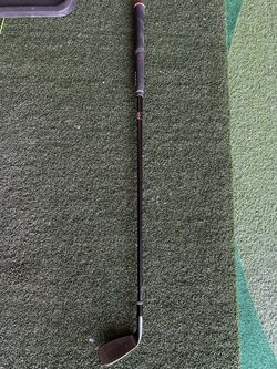 Cleveland Smart Sole Black Satin Chipper Wedge Graphite Right-Hand RH 35”