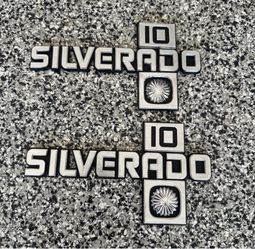 Chevrolet Silverado 81-87 Fender Emblems