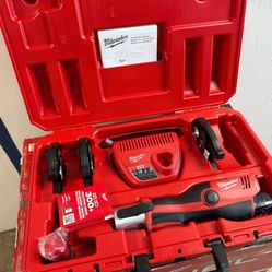 Milwaukee- M12- Propress Tool