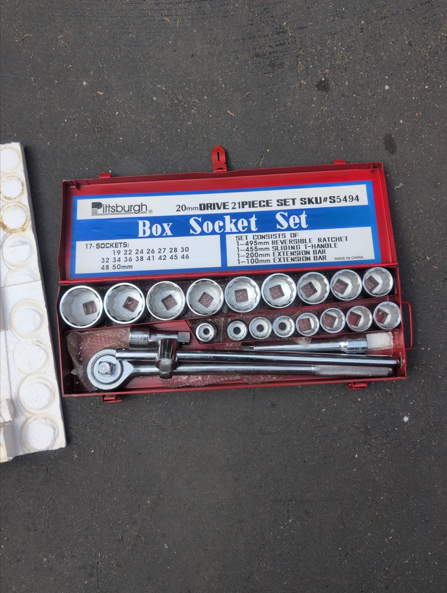 Pittsburgh box socket set 20mm (about 3/4") drive 21 piece set