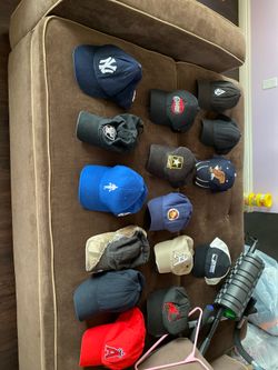 Hats: Snap backs
