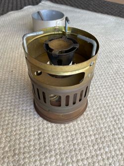Bras Gasoline Stove - For parts or repair - For parts or repair - Graphite seal should be replaced - If the listing is up and you can see it, that mea