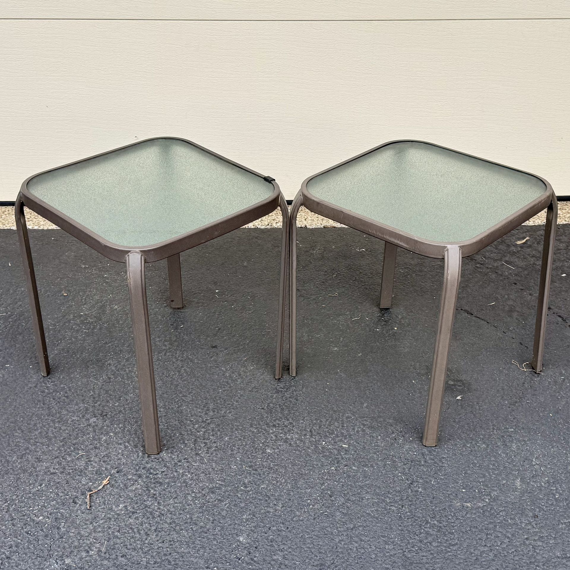 Set of 2 Stacking Side Tables