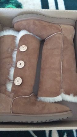 Bailey 3 button size 8 woman