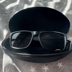Men’s Gucci Sunglasses 🕶️ 