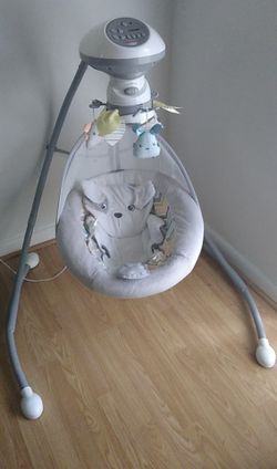 Fisher Price DRG43 Sweet Snugapuppy Dreams Cradle N Swing