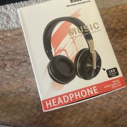 Headphones 