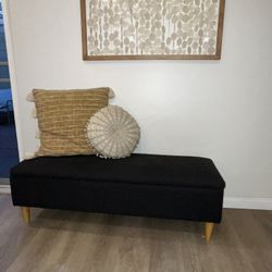 Boucle Storage Bench With Wood Legs 