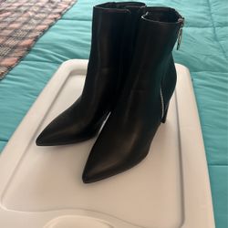 4 Women’s Pairs Winter Booties SIZE 11