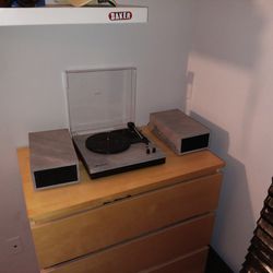 Record Player/2 Speakers 