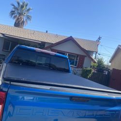 Soft Tri-Fold Bed Tonneau Cover 5.8 fts long by 5.6 width