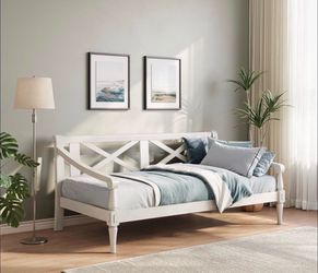 Bayside brand daybed (look at description)