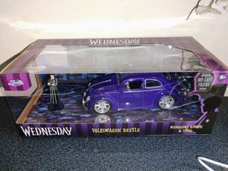 Jada "Wednesday" Edition VW Volkswagen Beetle Bug Diecast Car Set With Figures
