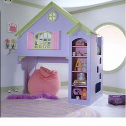 Dollhouse bunk bed