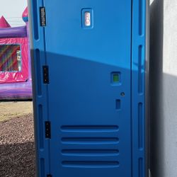 porta potty 