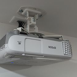 Epson Projector With Ceiling Mount & Automatic Screen 
