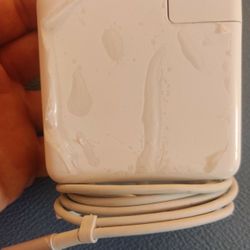 Apple Mac Book pro 85w Charger