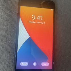 iPhone 7 unlocked 32 GB in perfect condition