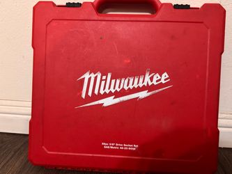 Milwaukee 3/8 in. Drive SAE/Metric Ratchet and Socket Mechanics Tool Set (56-Piece) used