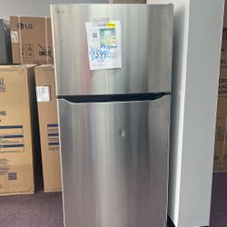 Refrigerator 30” In Stainless Steel New Open Box And 1 Year Warranty 