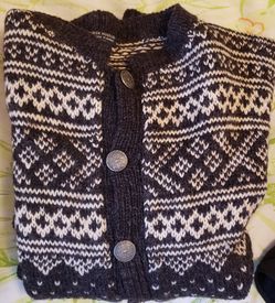 Norsk Husflid handmade Norway 100% wool cardigan sweater