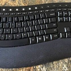 Microsoft Wireless Comfort Keyboard 5000 Model Keyboard Only In Seattle 