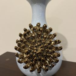 Anthropologie  Vase 