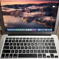 MacBook Air 13” 2017 i5 Mac OS Monterey A1466