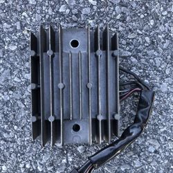 2008-2013 Suzuki Hayabusa Voltage Regulator