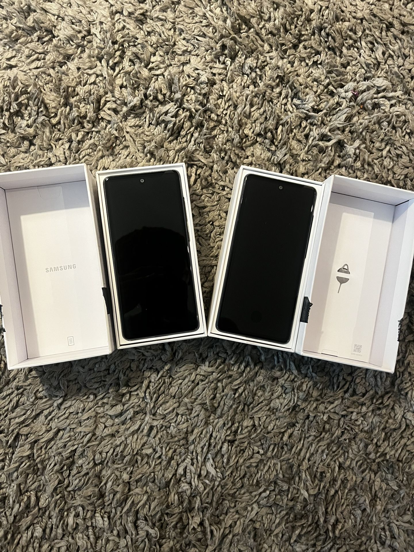 2 Samsung Galaxy S20 FE 5G Phones – Brand New – Must Go