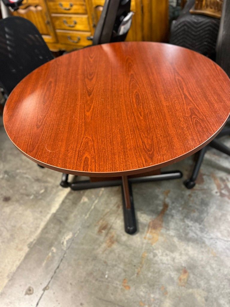 Round Table