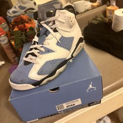 Jordan 6 UNC 