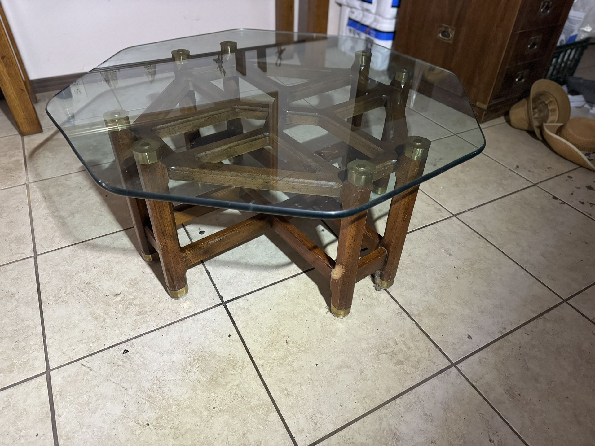 Glass/wood Coffee Table