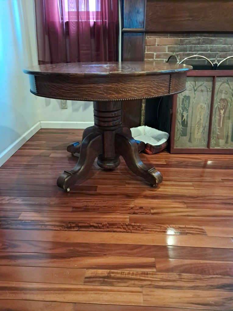 Antique Round Table