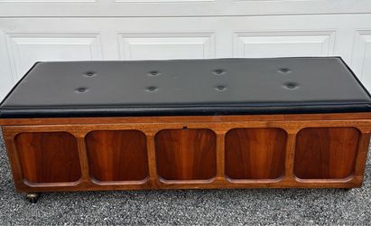 Mid Century Modern Cedar Walnut Hope Chest Bench Naugahyde Upholstery Tufted (like new)