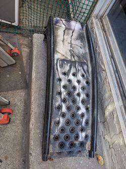One set of car ramps