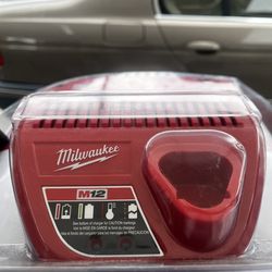 Milwaukee M12
