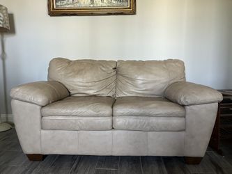 Ashley Furniture Beige Real Leather Sofa   In Great Condition NO Stains 