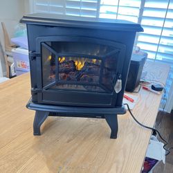 Small Electric Fireplace, Indoor Free Standing Stove Heater Fire Flame Stove Adjustable