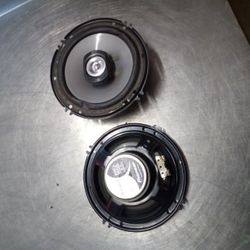 Pioneer Speaker Pair