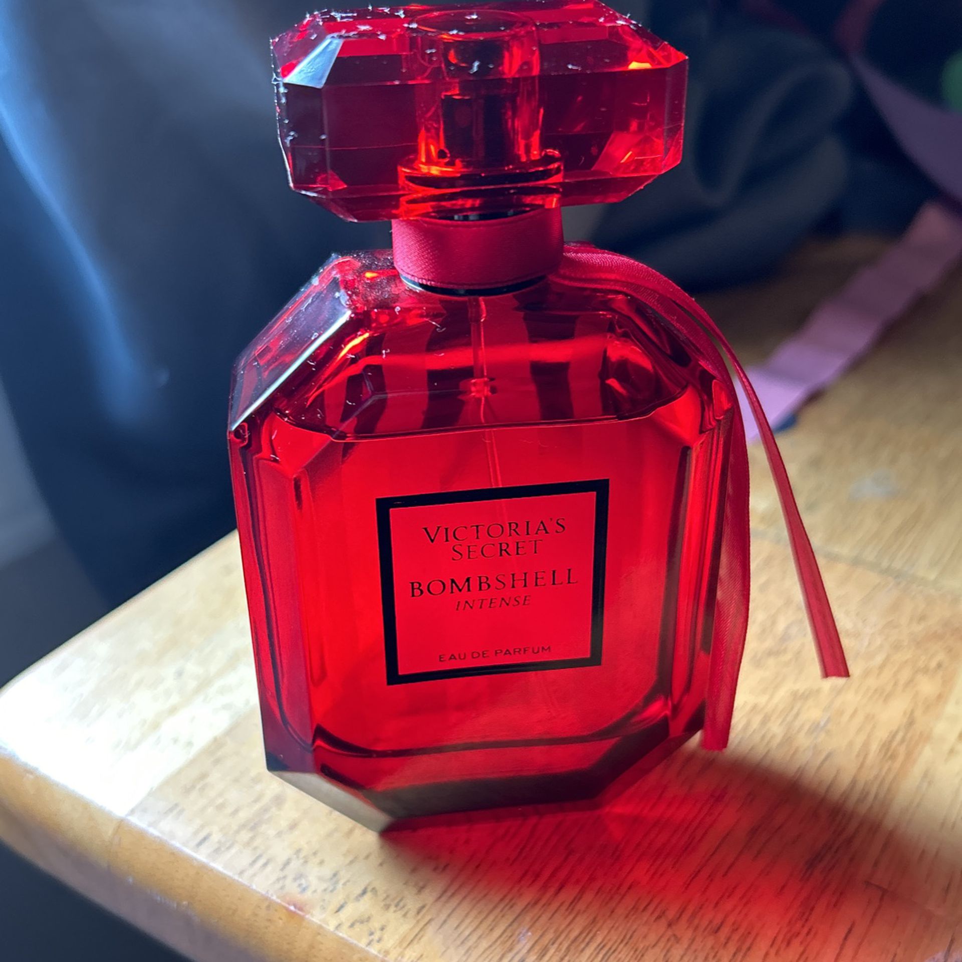 Victoria Secret Bombshell Intense Perfume 