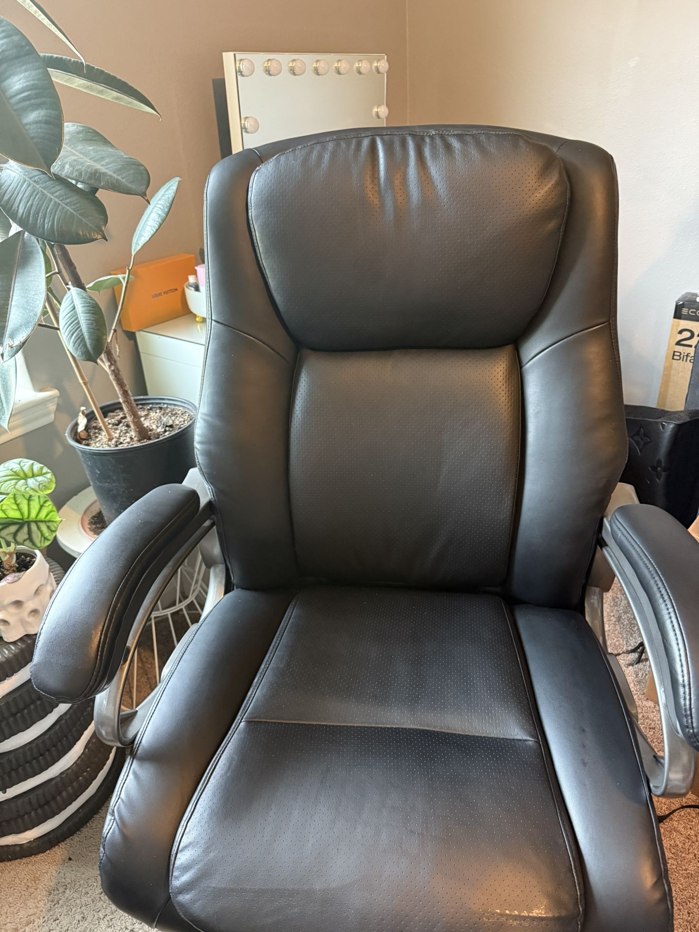 Big & Tall Office Chair - 400lbs Capacity