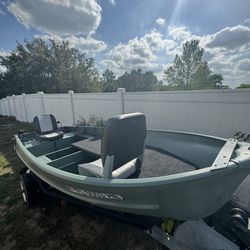10 Ft Jon Boat with Motor and Title