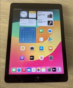 APPLE IPAD LIKE NEW. GREAT BATTERY HEALTH