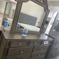 Dressers Mirror 