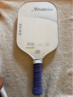 Pickleball paddle