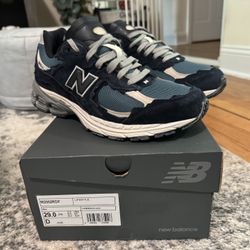 New balance 2002r protection pack dark navy 